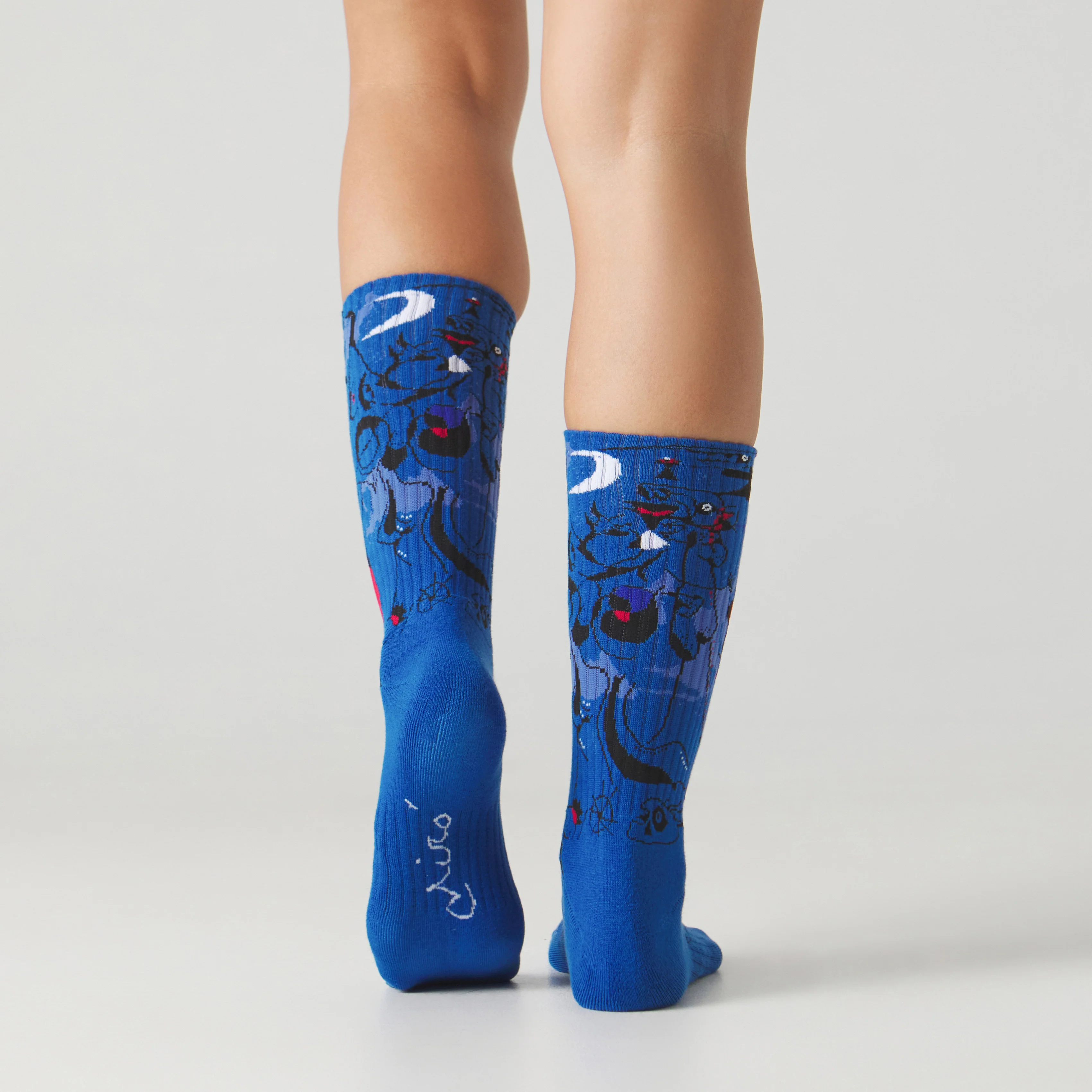 Athletic Miro Figures at Night - Azul - Image 2