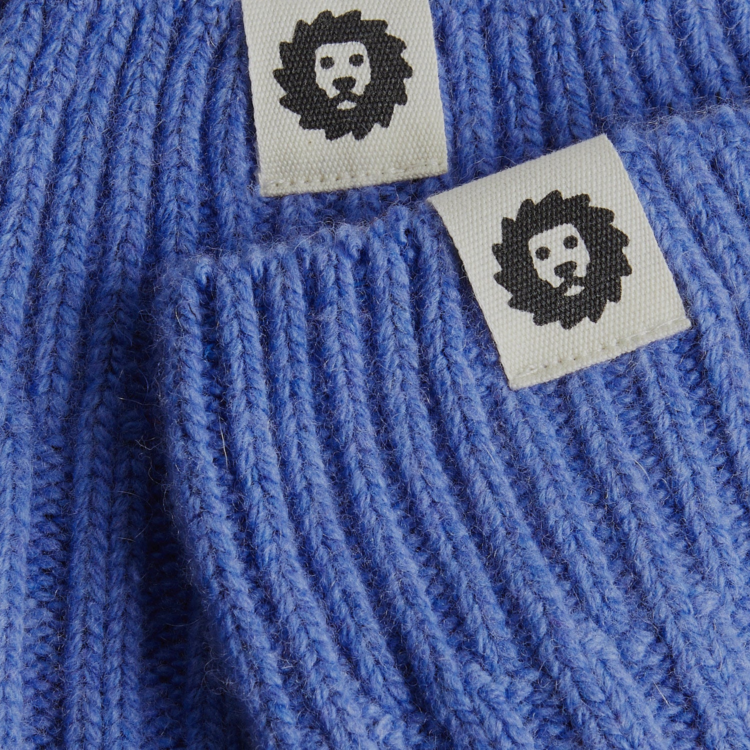 Premium Winter Cash - Blue Red - Image 4